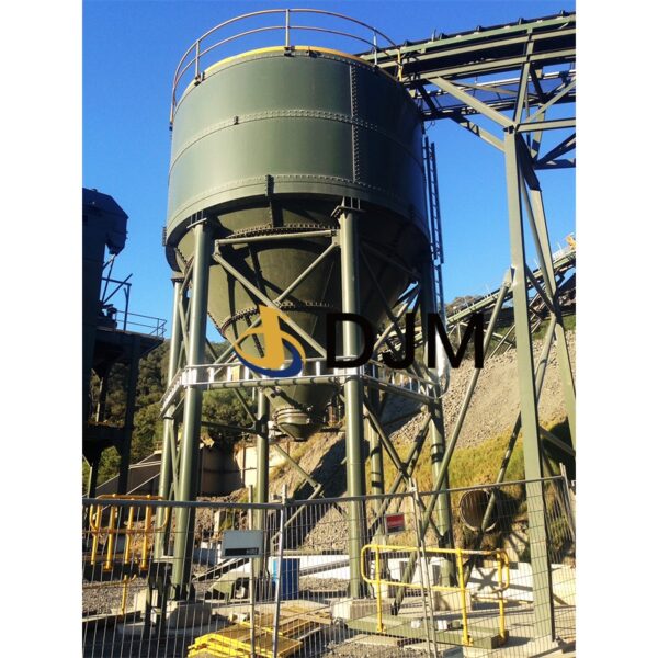 Cement silo